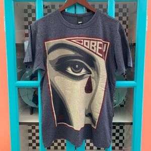 Men’s obey T-shirt
